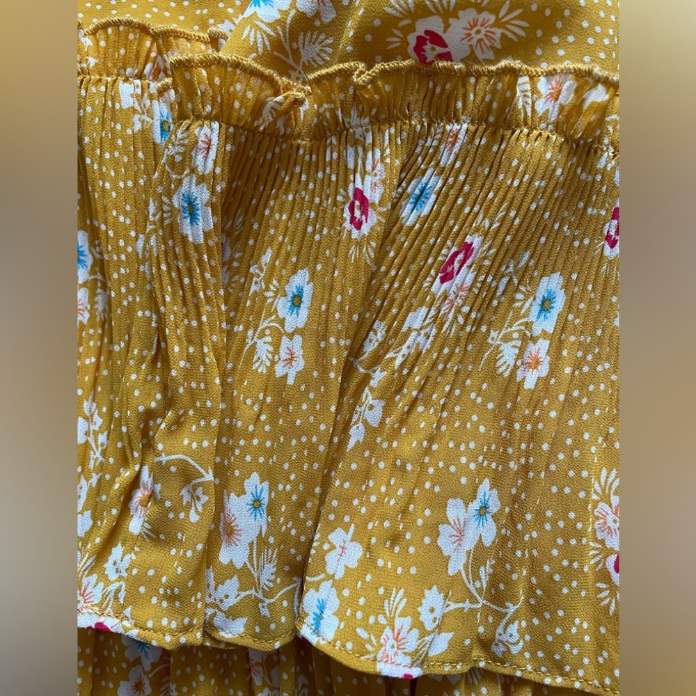 NWOT Suzanne Betro Blouse with 3/4” Sleeves - Picture 3 of 5
